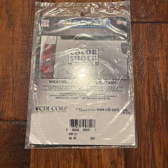 Marist College Red Foxes Nike Tank Top, Banner, Jar, Keychain, Magnets, Flags. - Picture 16 of 16